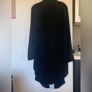 Rachel Roy, Black long shirt, penguin style cut. Long Sleeve button front.